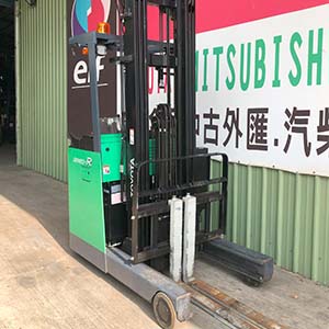 TOYOTA 電動立式堆高機