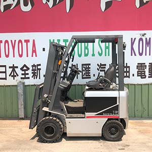 NISSAN 電動座式堆高機